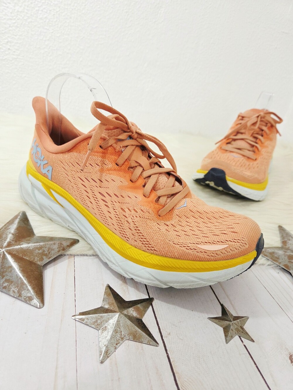 Hoka One One Clifton 8 Running Shoe Sun Baked Shell Coral orange Women’s 9.5